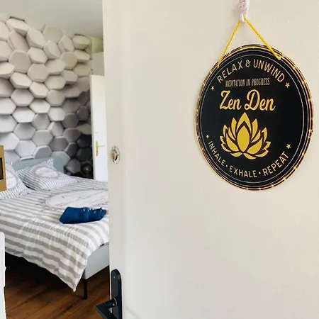 La Fermette A - Zen, Lit Double Avec Grand Bureau Donnant Sur Cour Au Carre Couette-café Achicourt